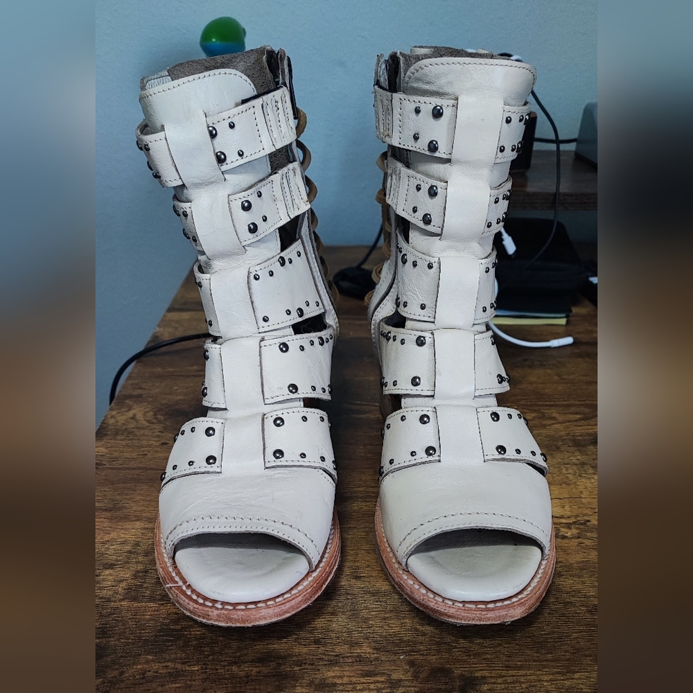 Freebird Ghost Off White Gladiator Boho Sandals (9/9.5) EUC